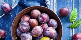 आलूबुखारा के फायदे in Hindi (Plums Benefits)