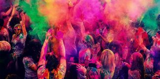 Holi Celebration kaise Kare in Hindi