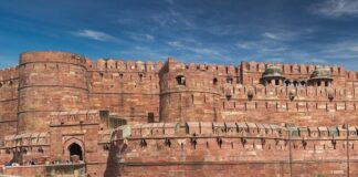 Agra Fort History, Structure, Architecture & Secret preset inside fort in Hindi