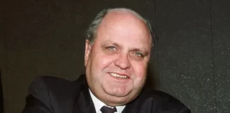 Mike Moore Biography in Hindi