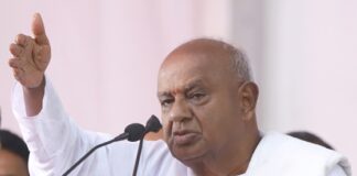 H. D. Deve Gowda Biography in Hindi