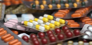 Medicines कैसे बनती है in Hindi