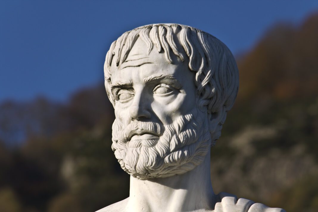 Aristotle Biography in Hindi Aristotle Biography in Hindi