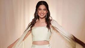Alice Kaushik Biography, Age, Height, Model and Boyfriend Alice Kaushik Biography in hindi